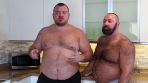 BearBack - Gay Hunter Scott jerking Brad Kalvo