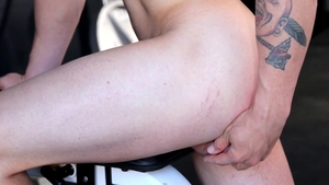 NextDoorMale: Caucasian Chris jerking big dick