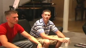 Active Duty: Menage a Trois in the Hot Wetness